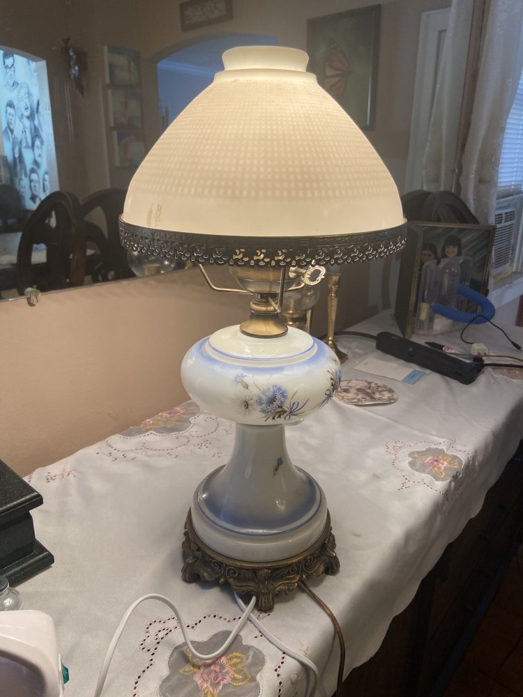 Lamp 3 bucks